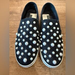 Alice & Olivia Stylish Black Slip On sneakers with Pearls